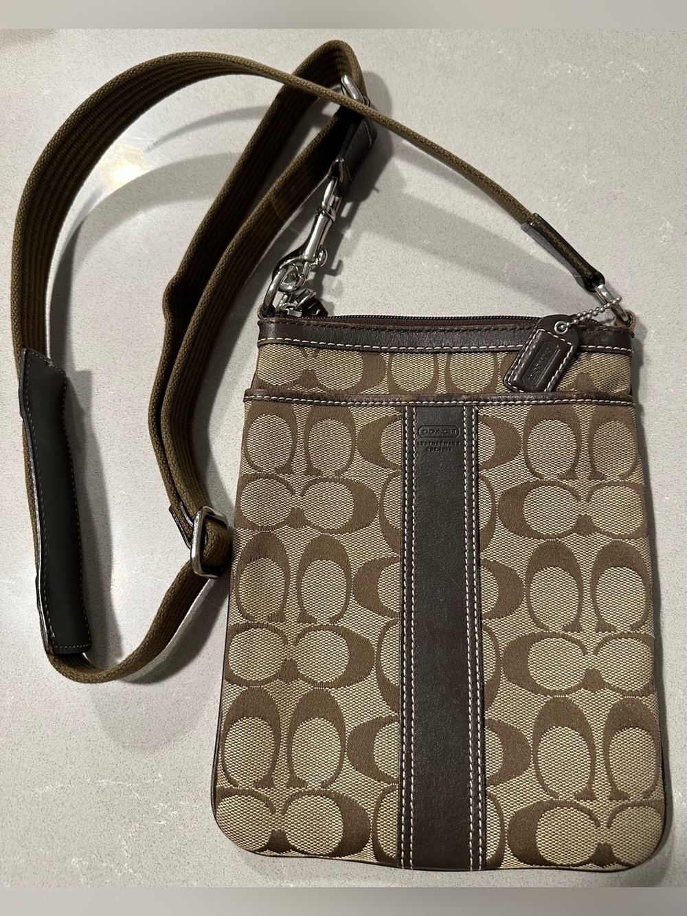Coach Signature Stripe Swingpack Crossbody in Jacquard Fabric/Brown Leather EUC